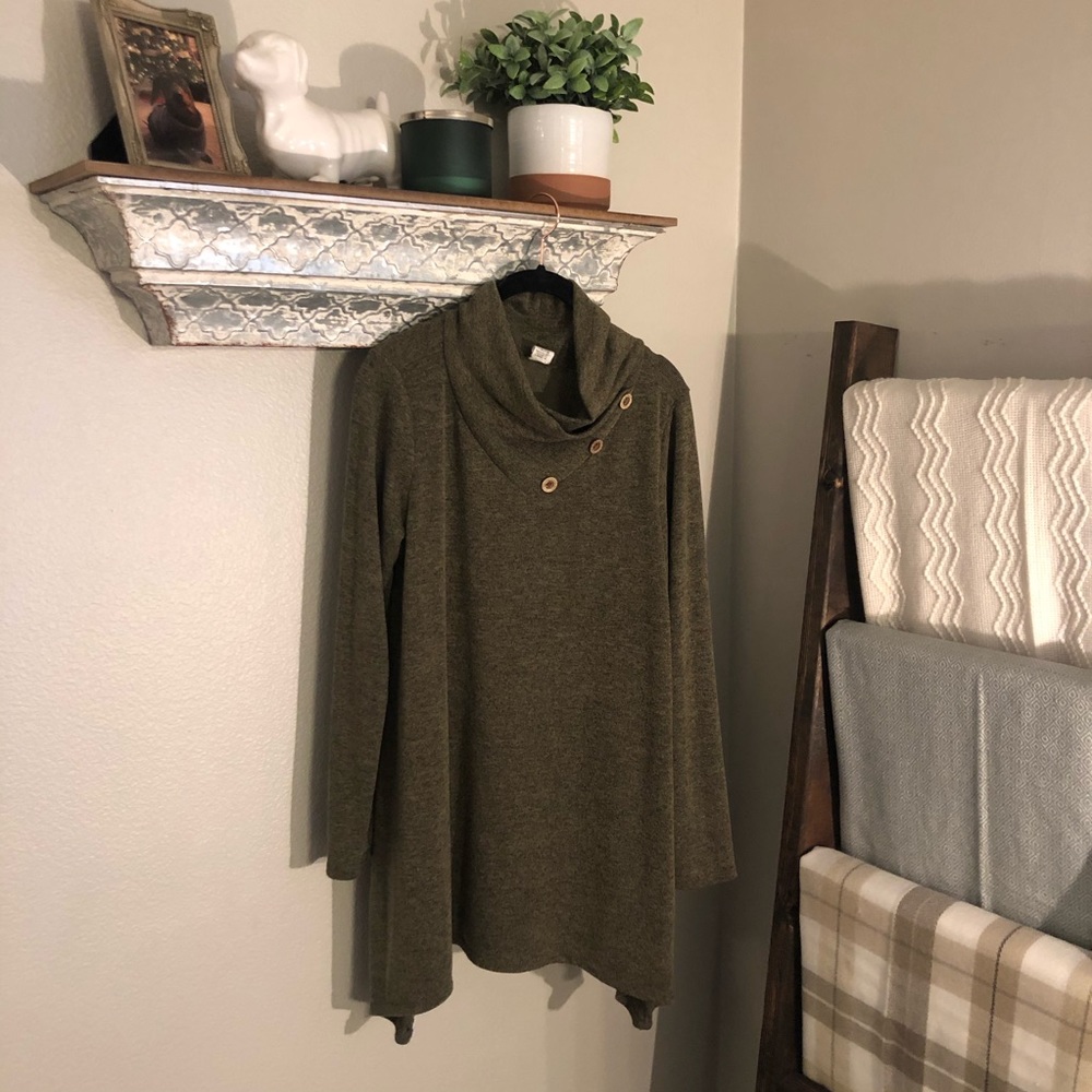 Long sleeve sweater